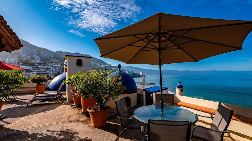 Ocean view 1Br Condo-Balcony-Beach-Pool - 202