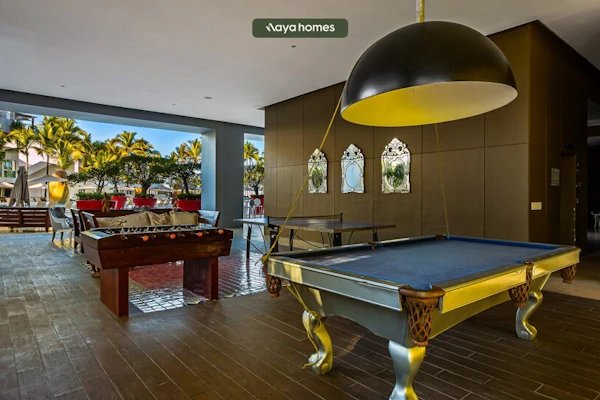 Oceanview 3BR Apt with Beach Access - Pools - Gym