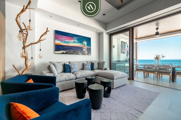 Luxury 2 BR Condo with Beachview - Rooftop Pool