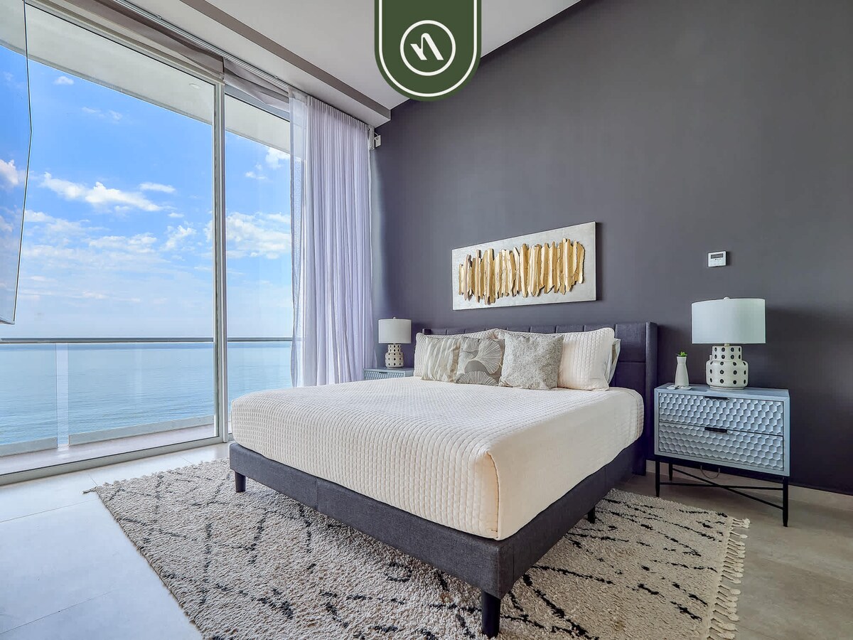 Luxury Oceanfront 3 BR Penthouse - Beach