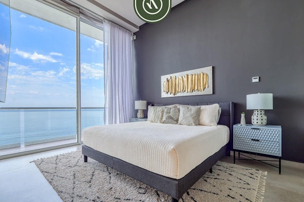 Luxury Oceanfront 3 BR Penthouse - Beach