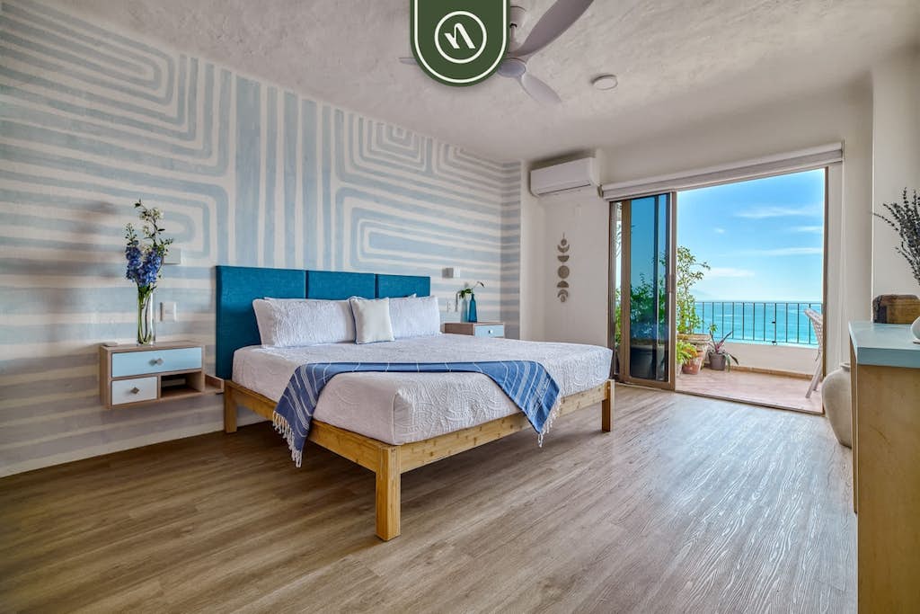 2BR Condo with Oceanview - Terrace