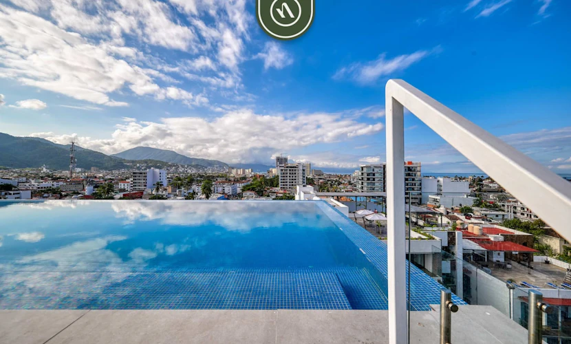 Equipped 2BR Condo in Versalles - Pool - King Bed