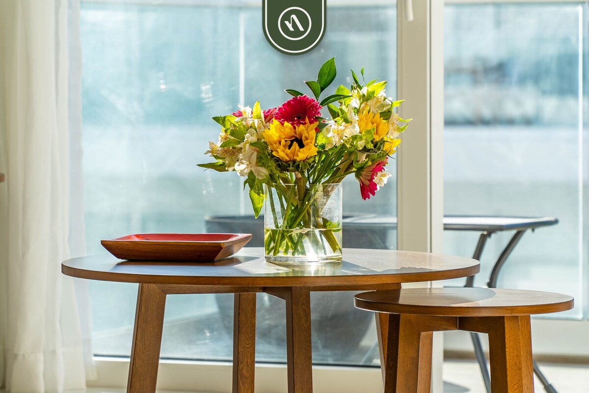 3BR Condo Right Next to the Beach - Pool - Palapa