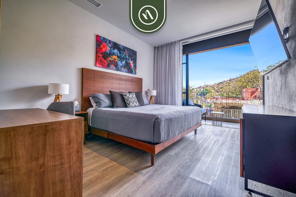 New 2BR Condo in Zona Romantica - Rooftop Pool