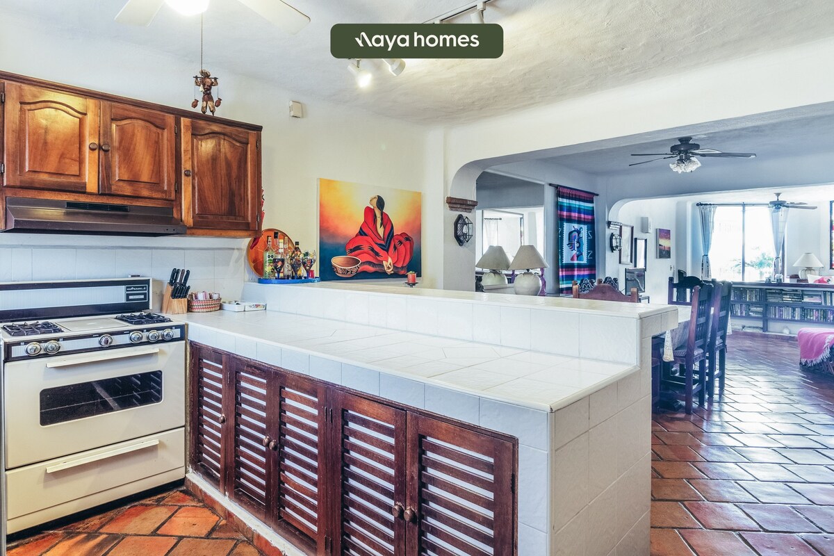 Ocean view 2Br Condo-Balcony-Beach-Pool - 604