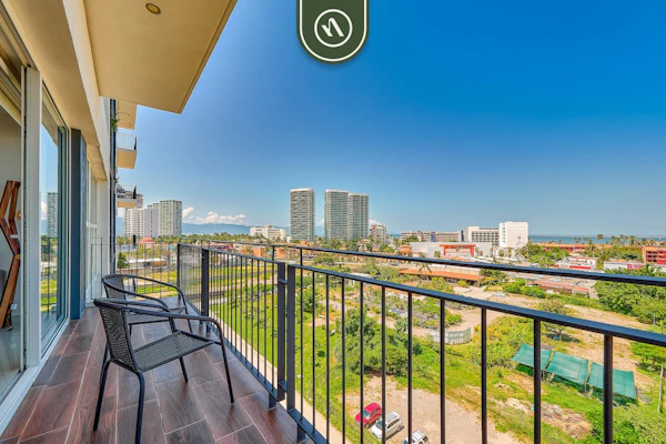 Equipped 1BR Condo with Private Balcony - Pool