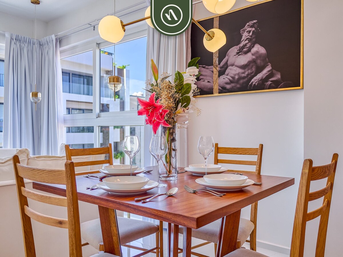 Great Design 1BR Condo - Rooftop pool