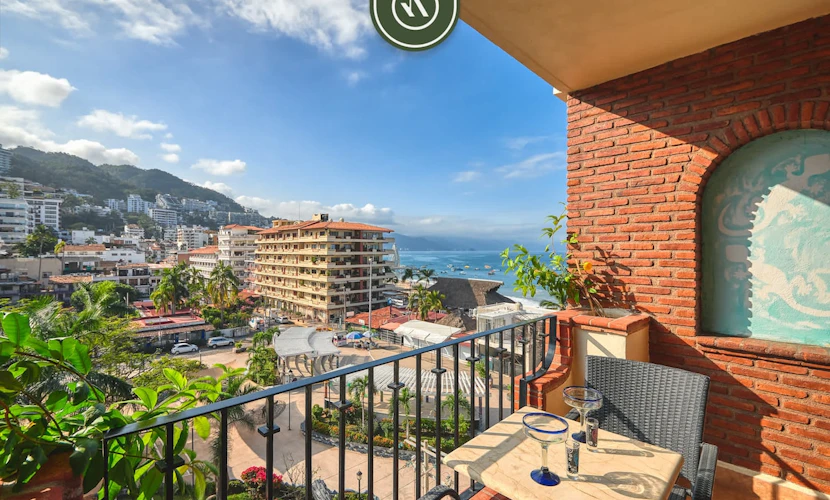 Ocean View 1Br Condo-Balcony-Beach-Pool - 606