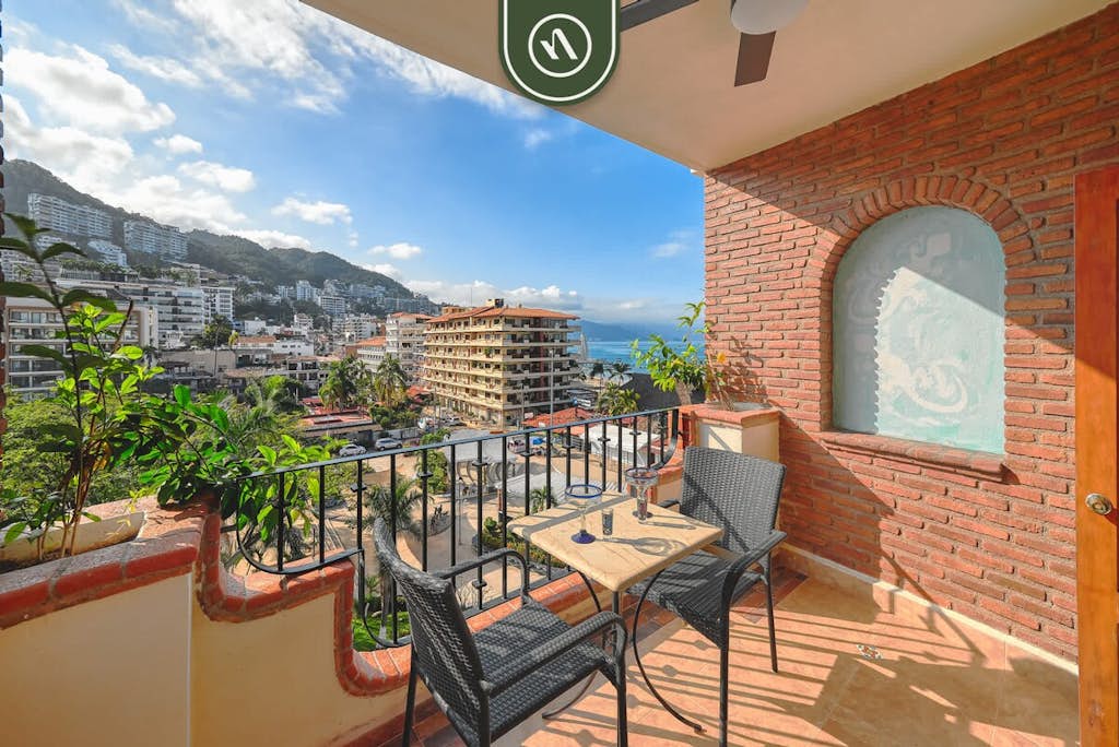 1BR Plaza Mar in Puerto Vallarta | Beach, Pool, WiFi