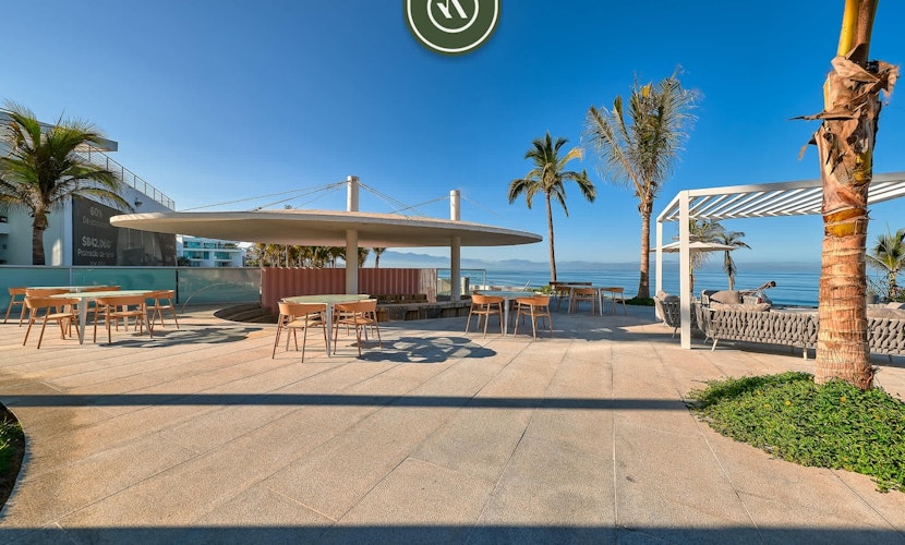 Stunning Oceanview Two Story Condo - Beach - Gym