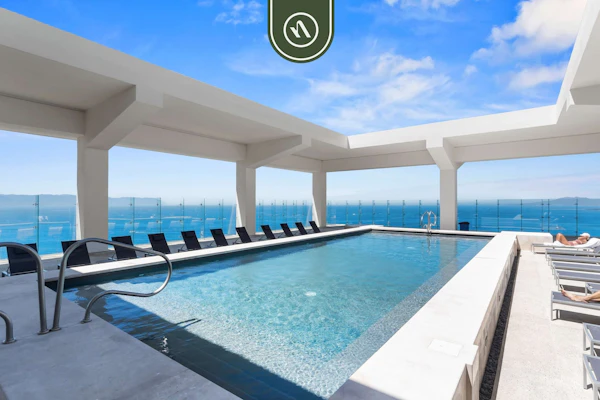 Luxury Oceanfront 3 BR Condo - Pools