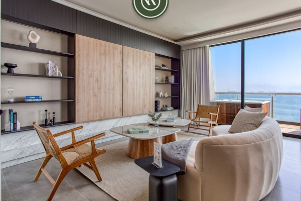 Luxury Oceanfront 3 BR Condo with Balcony