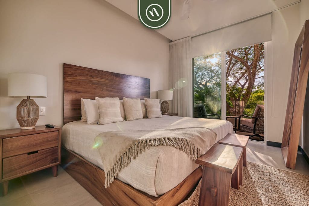 Luxury 2 BR Condo near Golf Courses and Marina