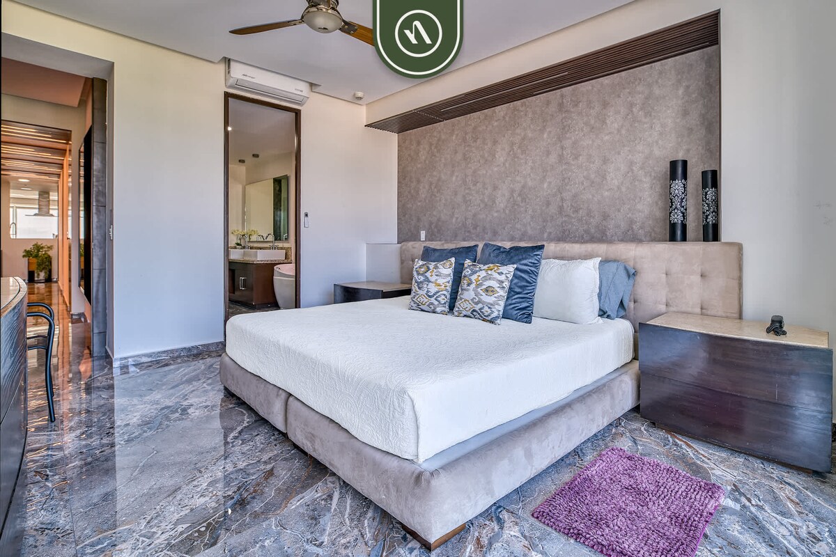 Beachview Luxury 3 BR Condo - Pools - Beach