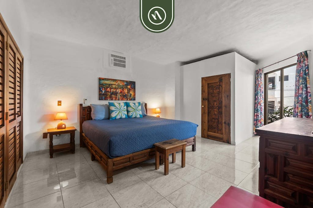 Beachfront 2 BR Condo in Romantic Zone - Roof Pool