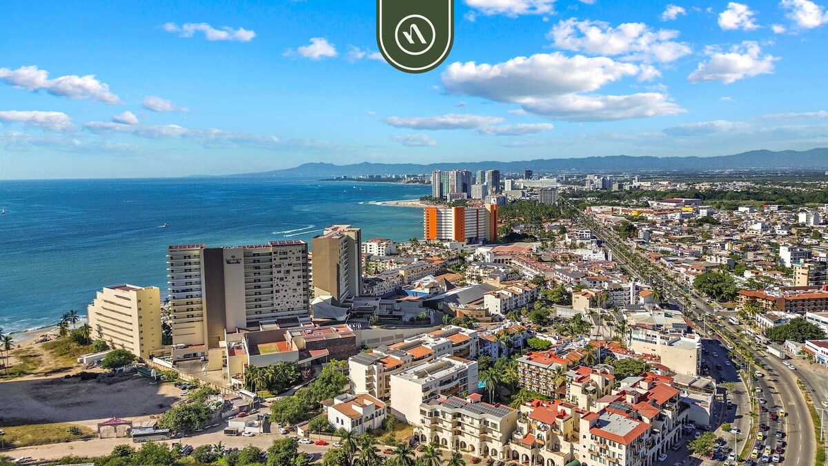 Mexican 2 BR Condo in Hotel Zone - Near the Beach