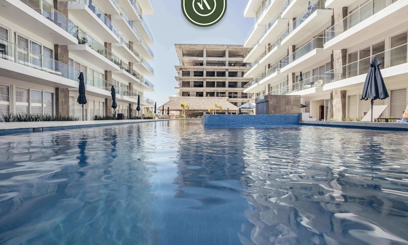 2BR Condo with Private Balcony - Padel Court