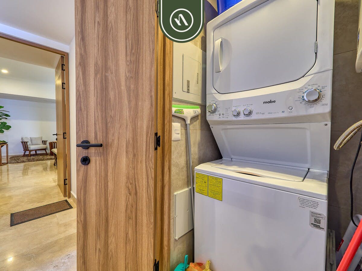 Harbor 171 Unit 1009