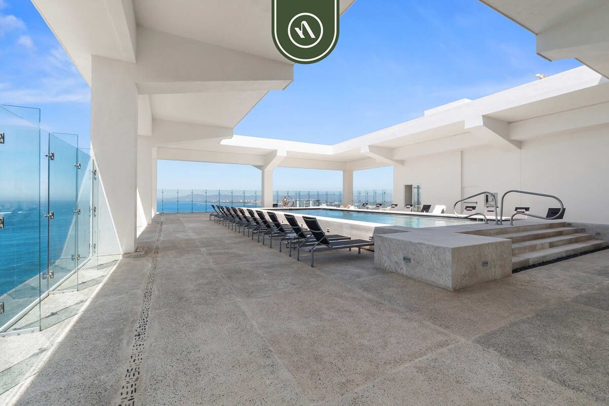 Harbor 171 Unit 1009