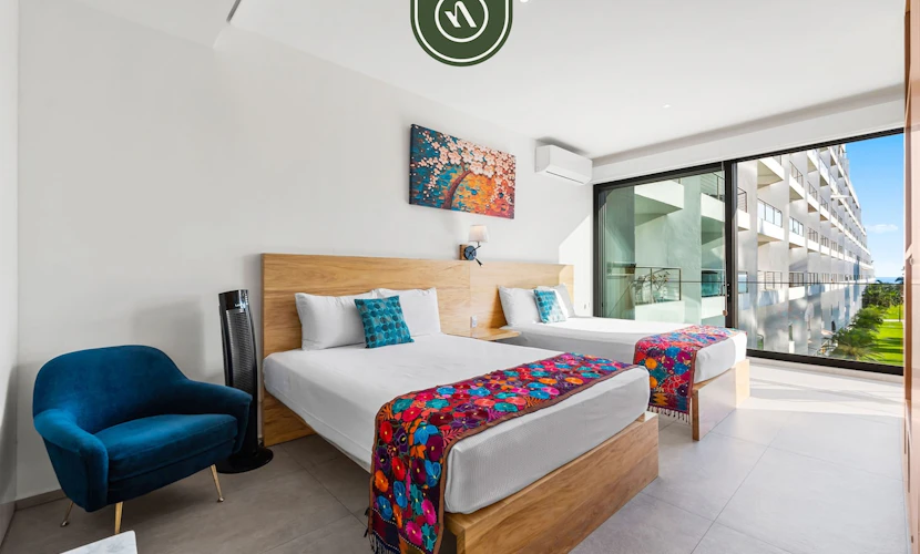 Luxury Aria Ocean 1BR Beachfront - Full Kitchen w/ Dishwasher & Fast Wi-Fi