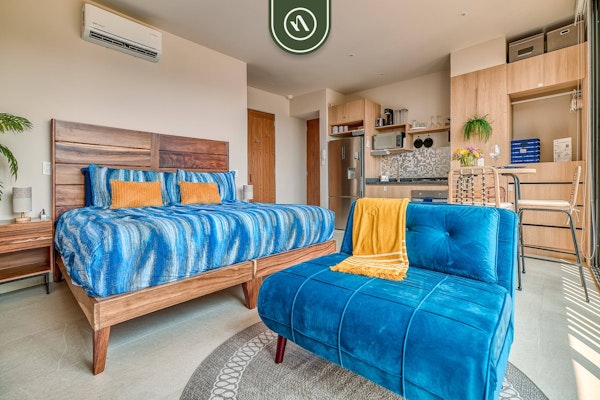 Brand New Studio - 2 Min to Beach - Rooftop Pool