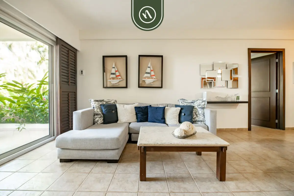 Krystal Grand NV 2102