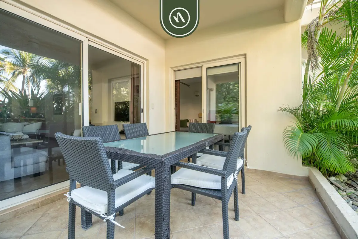 Krystal Grand NV 2102