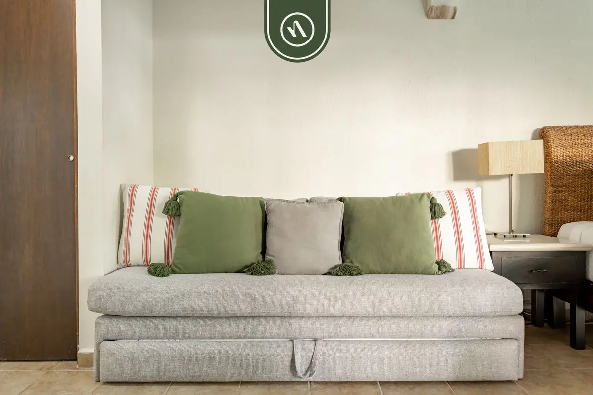 Krystal Grand NV 2102