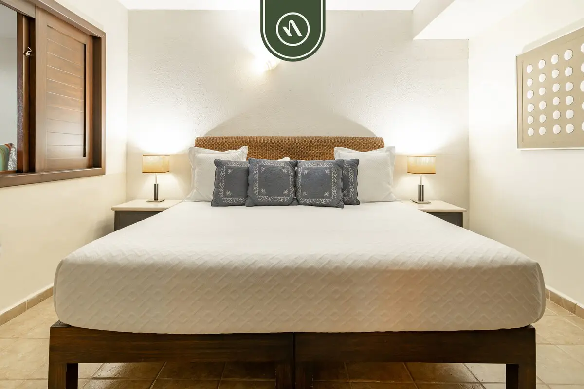 Krystal Grand NV 2102