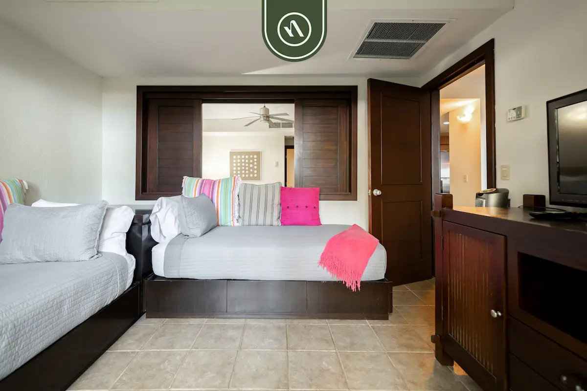 Krystal Grand NV 2102