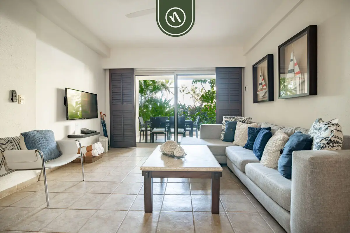 Krystal Grand NV 2102