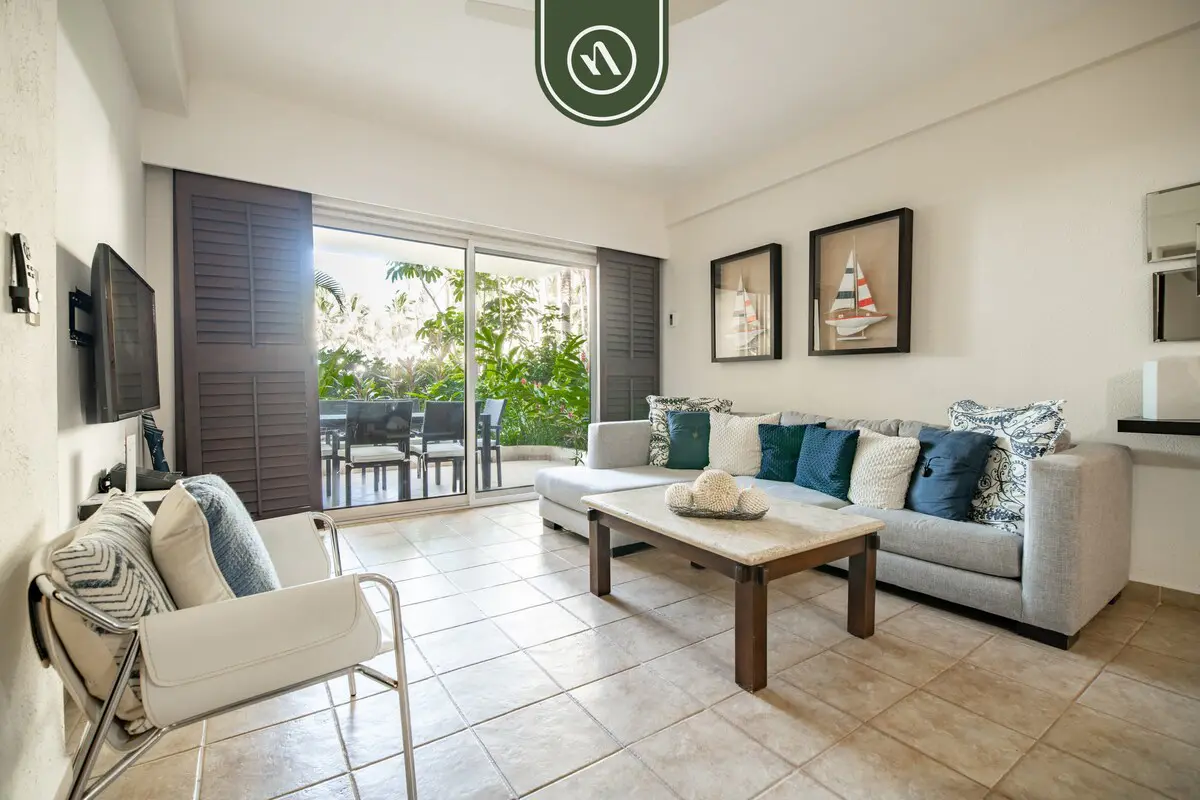 Krystal Grand NV 2102