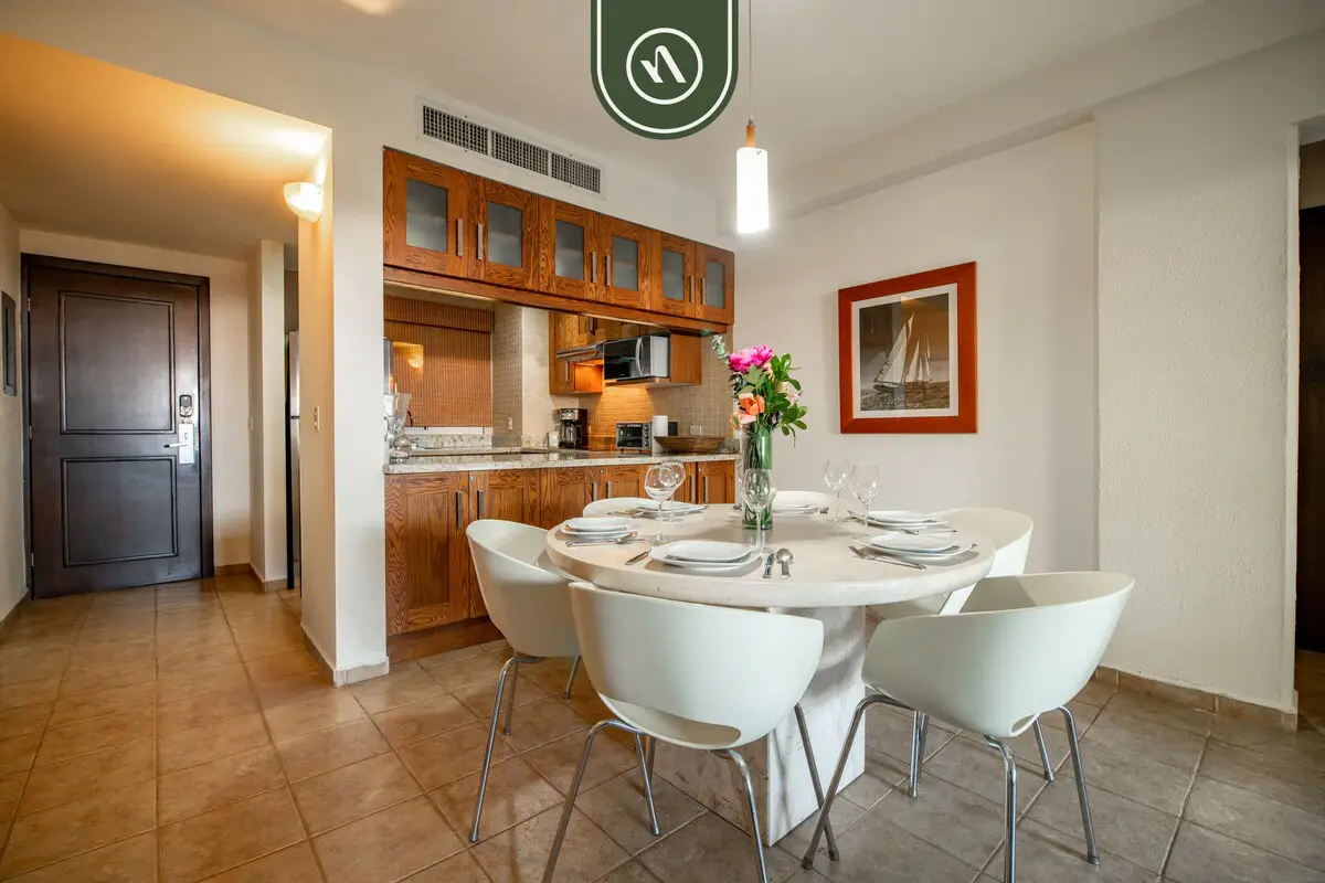 Krystal Grand NV 2102