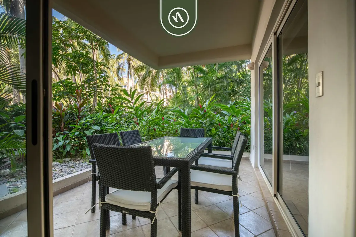 Krystal Grand NV 2102