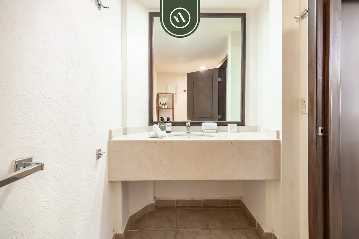 Krystal Grand NV 2102