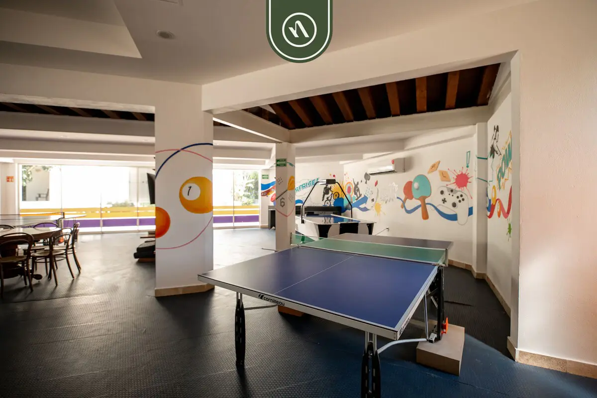 Krystal Grand NV 2102