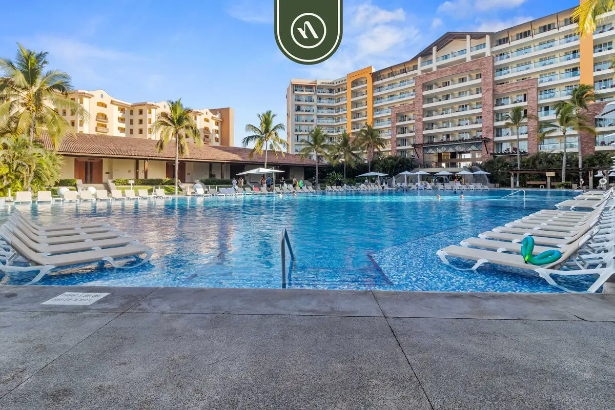 Krystal Grand NV 2102