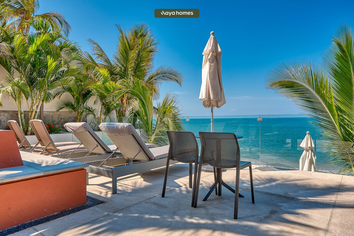 Luxurious 3BR Condo Right Next to the Beach - King