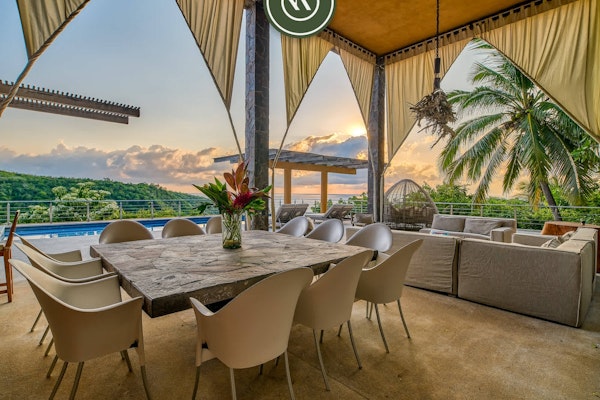 Luxury Oceanfront Villa - Private Beach - Pool