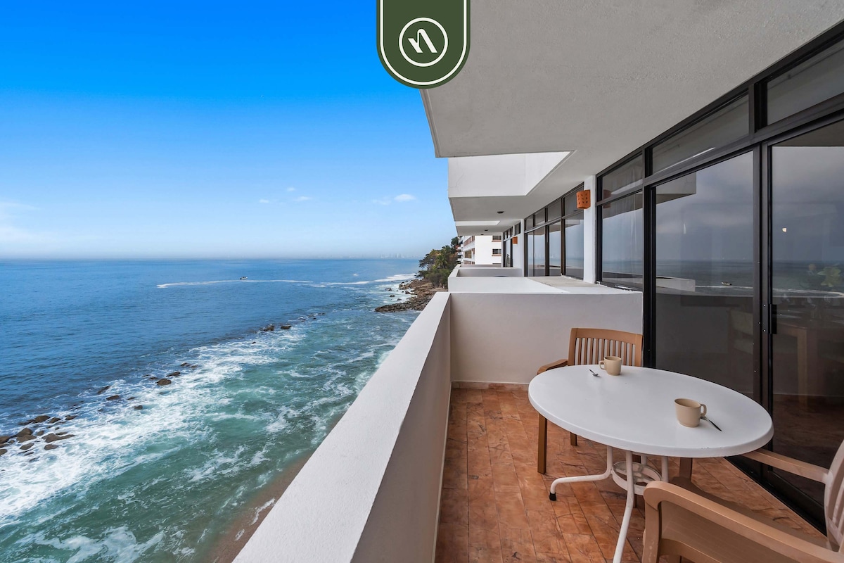 Oceanview 1 BR Condo - Pool - Cleaning Included