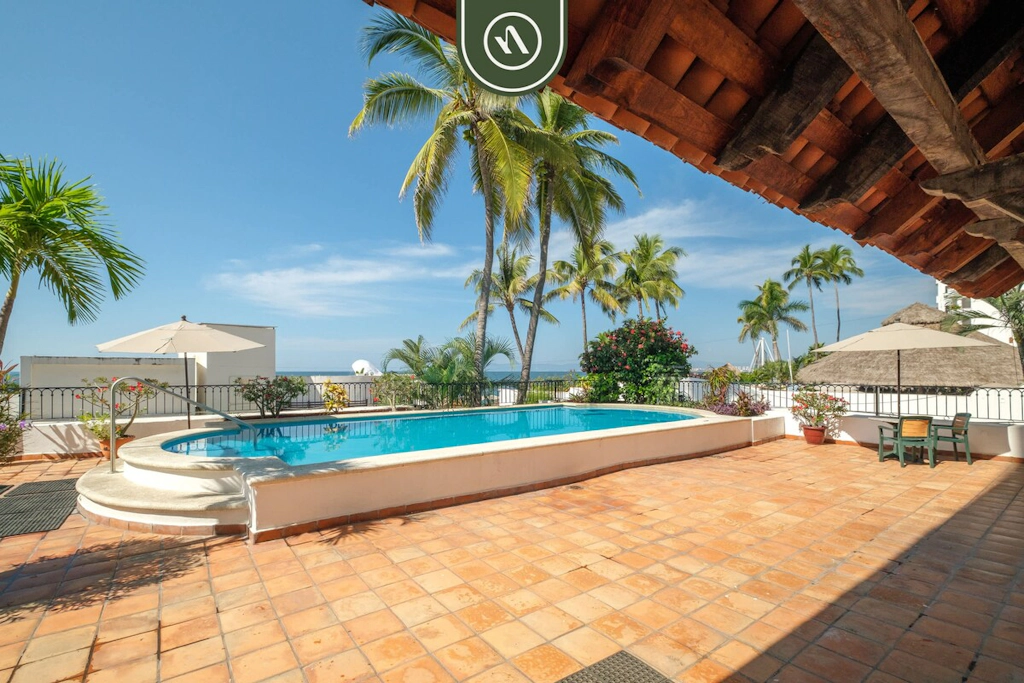 One Beach Street 405 B