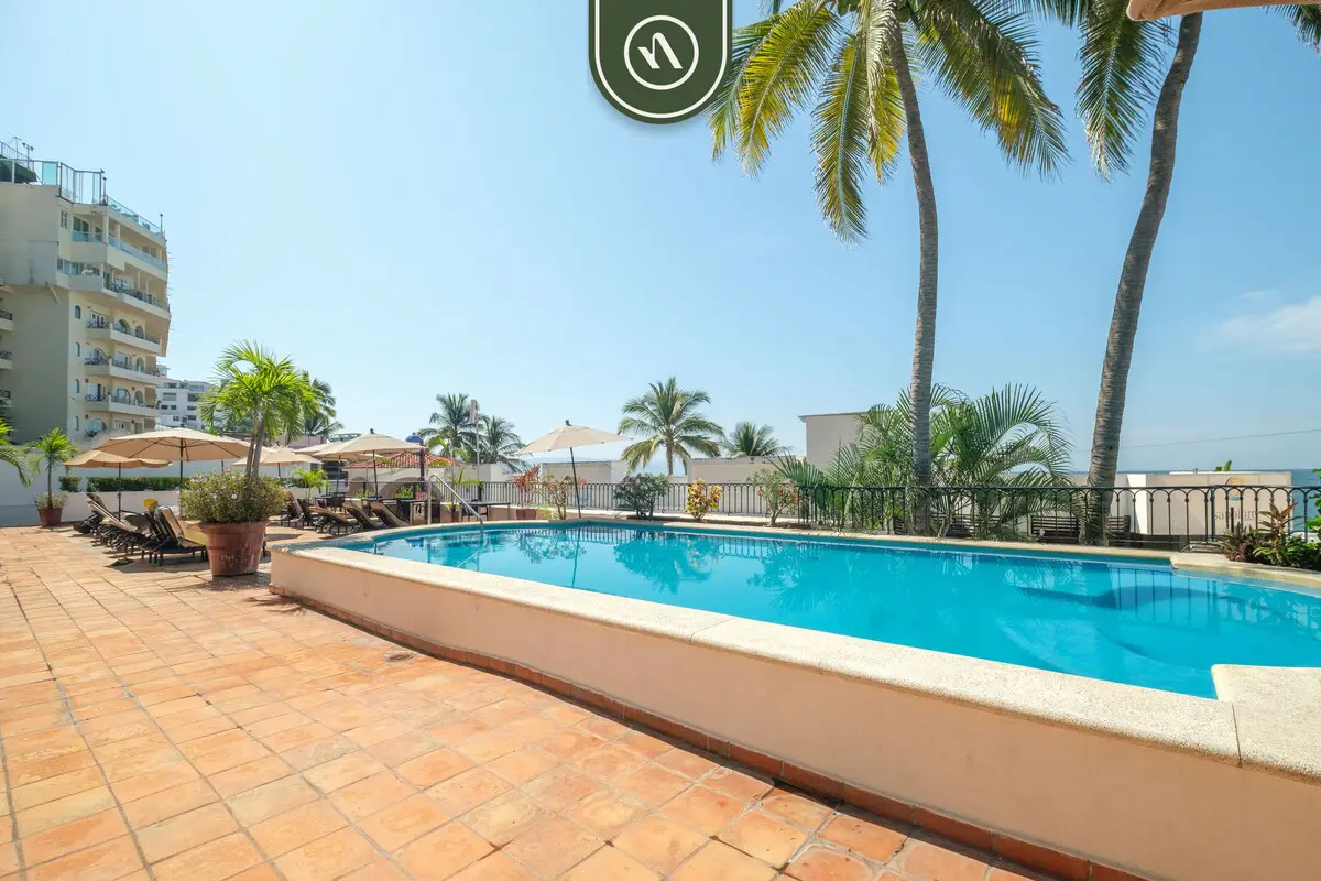 One Beach Street 406