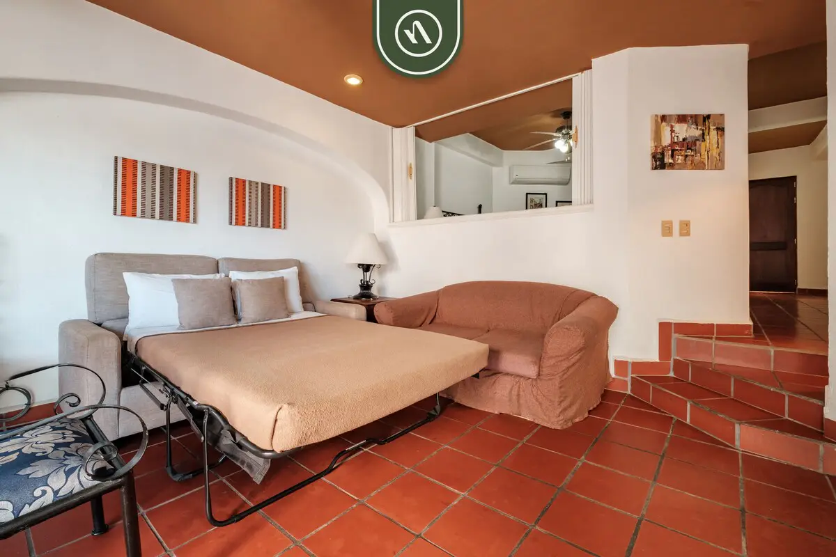 One Beach Street 406