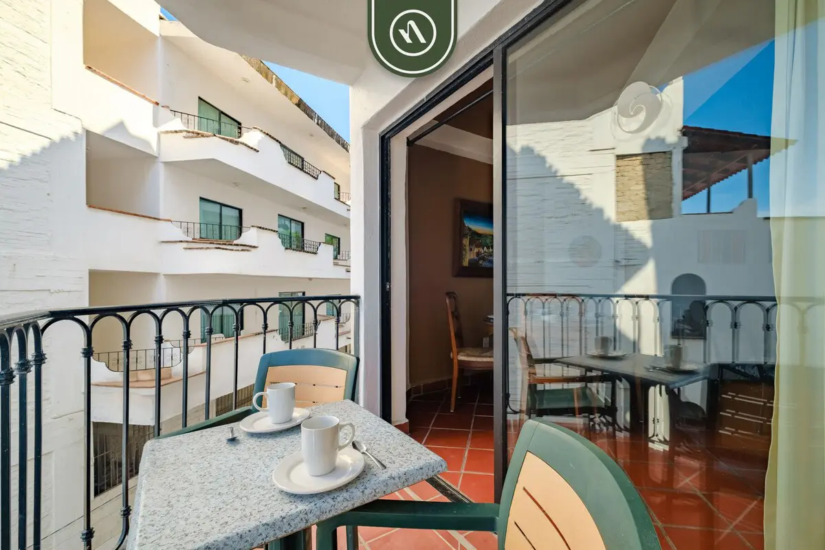 One Beach Street 406