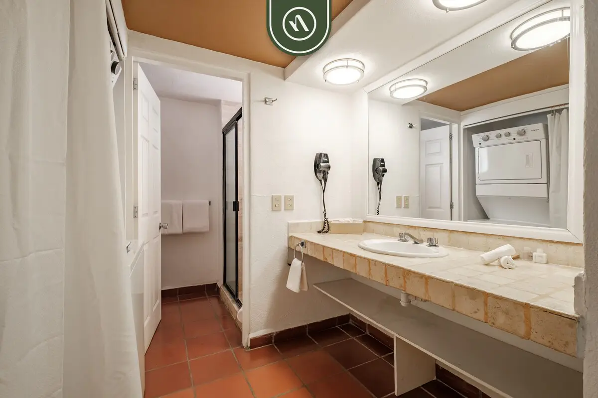 One Beach Street 406