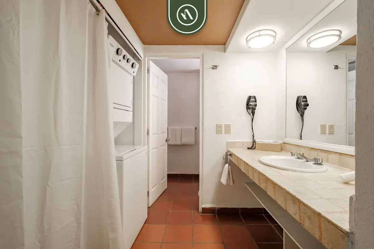 One Beach Street 406