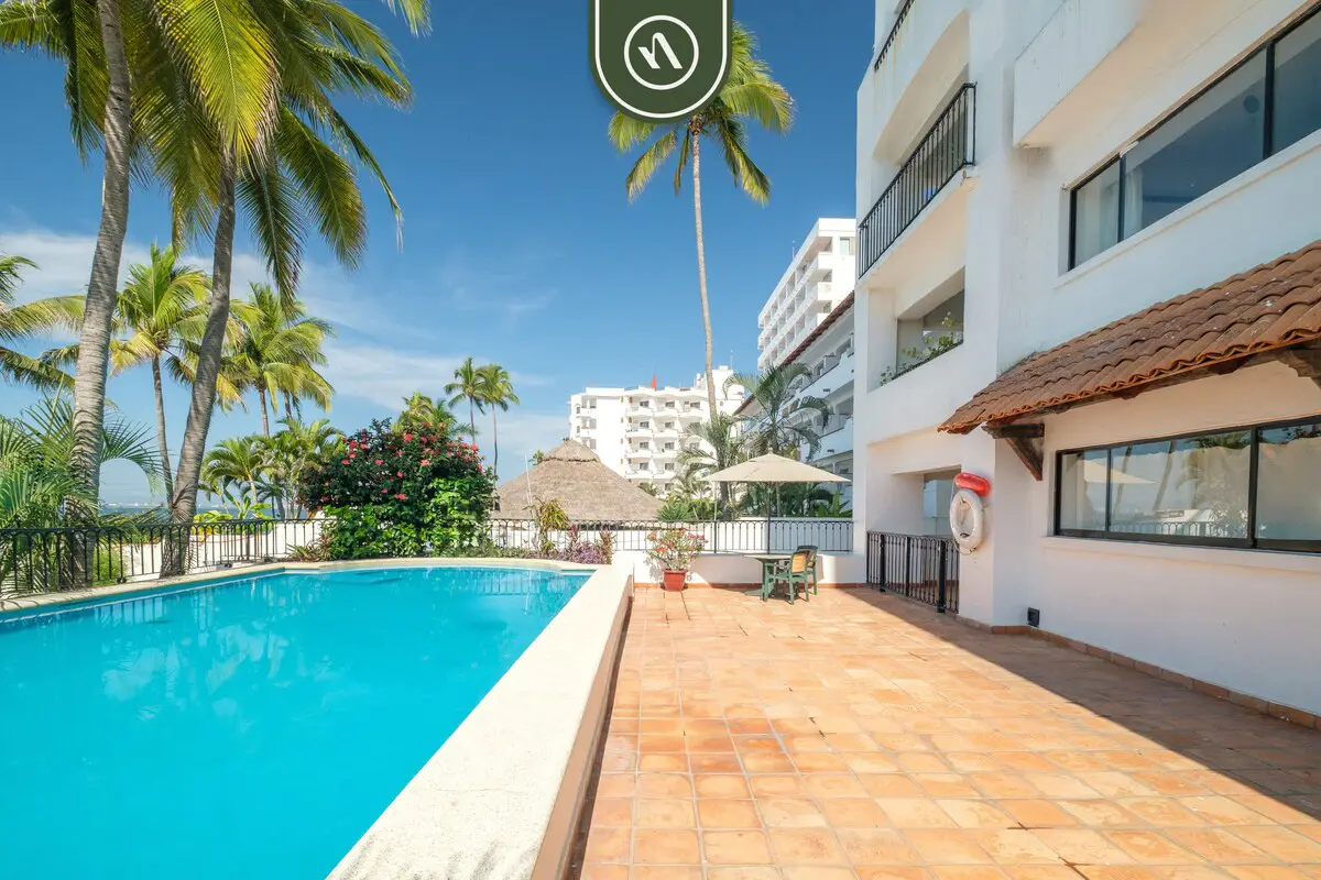One Beach Street 406