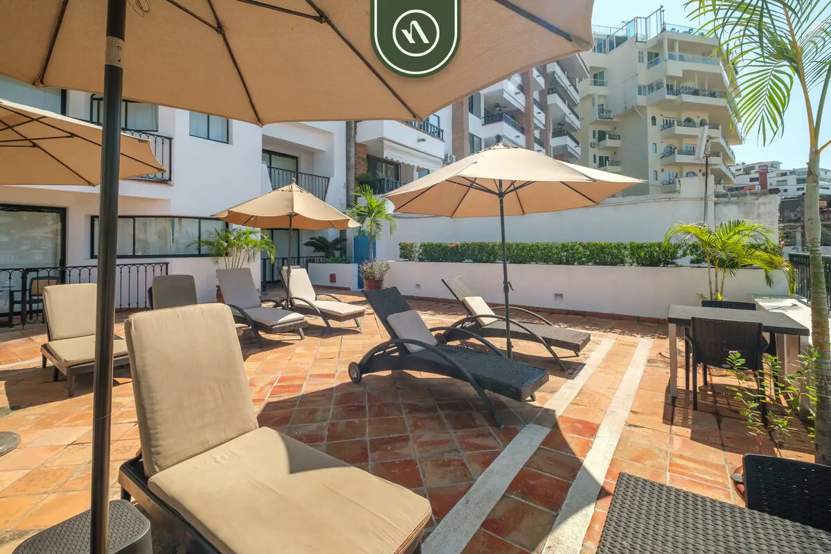 One Beach Street 406