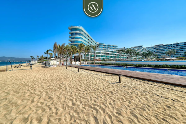 Luxury Aria Ocean 1BR Beachfront - Full Kitchen w/ Dishwasher & Fast Wi-Fi